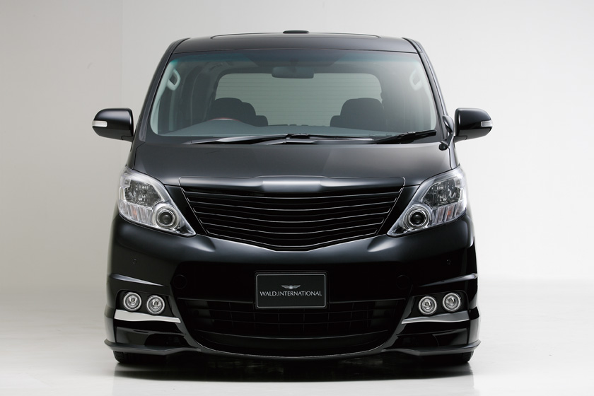 TOYOTA ALPHARD Sports Line Black Bison Edition